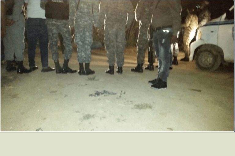 Asesinan a tiros dos hombres les quitan celulares y motocicleta