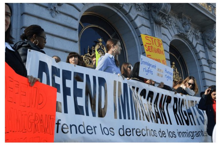 Aprueban mocion para destituir a Donald Trump otra ciudad de California
