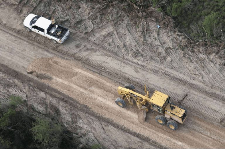 Donald Trump pide 4.500 millones para empezar a construir el muro de la frontera