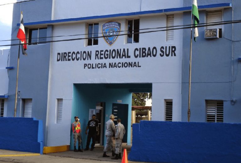 Tres supuestos atracadores fueron asesinados por miembros de la PN y un civil en Santiago