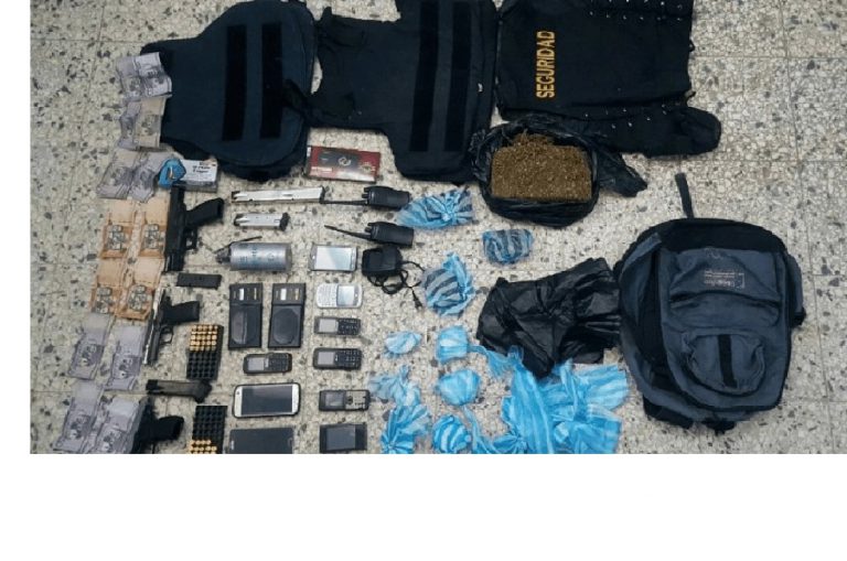 Drogas y armas han sido encontradas, otra vez en Los Alcarrizos