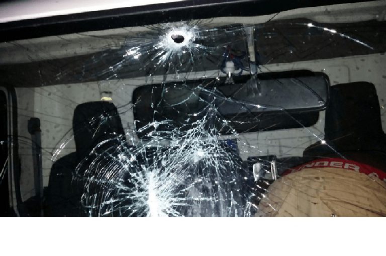 Matan tres en aparente intento de asalto en Bavaro a un camión de pollo