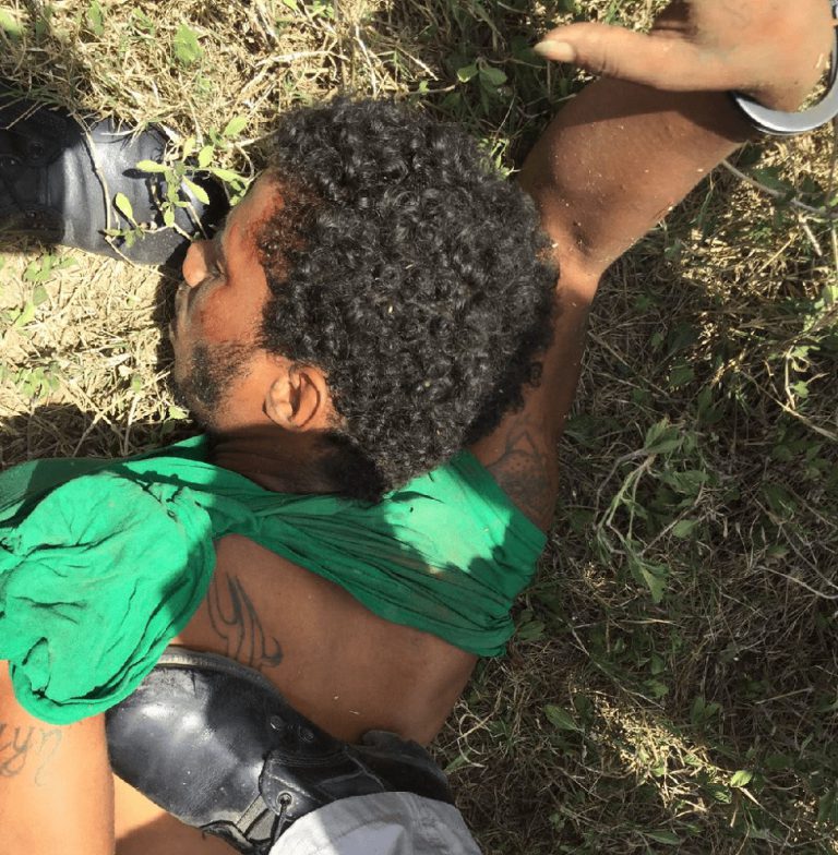 Con pistola de plástico y arma cacera, atracan minibús de pasajeros en Mao