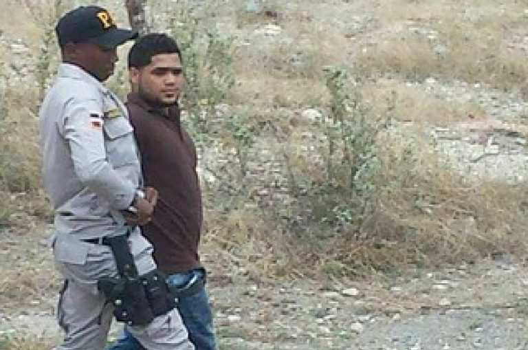 Hombre asesina su padre e hiere a un hermano en Azua, por motivo hasta ahora desconocido