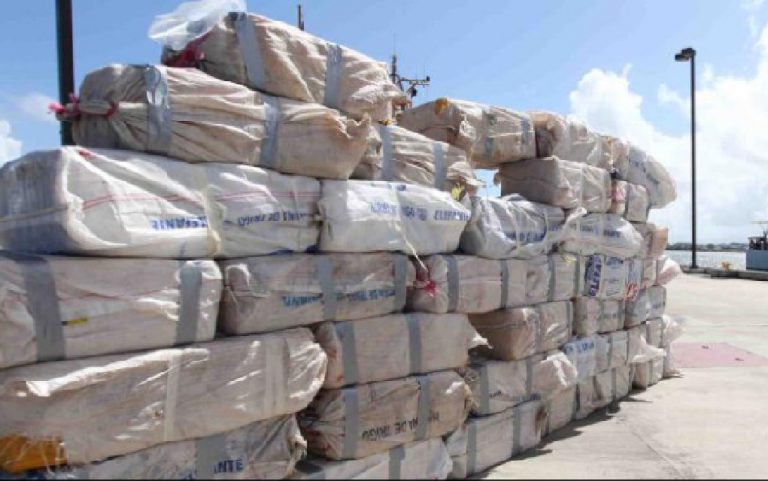 Decomisan Una tonelada de cocaína, tres arrestados cerca de República Dominicana