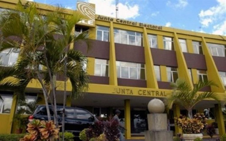 Partidos depositan recurso contra reservas de candidaturasen la JCE