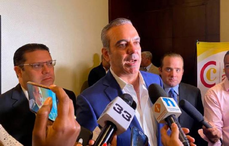 Luis Abinader se contagia de decovid-19, lo anuncia esta noche a los medios de comunicacion