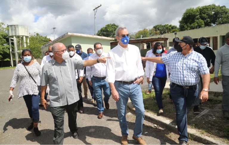 Abinader incluirá daños ocasionados por tormenta Isaías en presupuesto complementario con 30 mil viviendas para los afectados