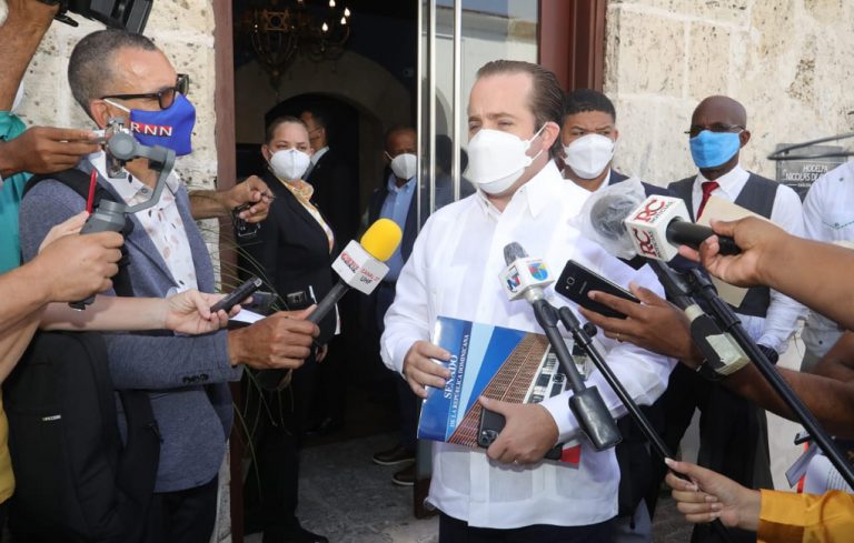Paliza afirma presidente Abinader trabaja en proyecto de reestructuración del gobierno