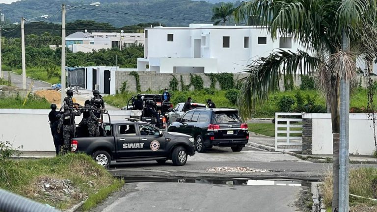 PEPCA Allana residencia de Julio César Correa, exadministrador de Edenorte