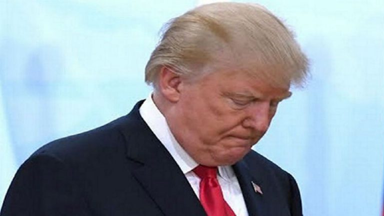 Juez federal bloquea intento de Trump de anular permisos de trabajo a venezolanos