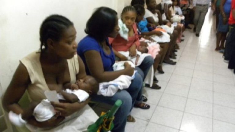 Casi 150 mil haitianas parieron en 5 años en nuestro pais, en el 2020 se regitraron 30,724 partos