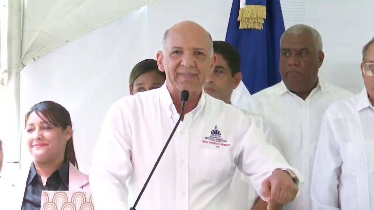 Presidente Abinader deja inauguradas ocho obras en Puerto Plata y una en Santiago