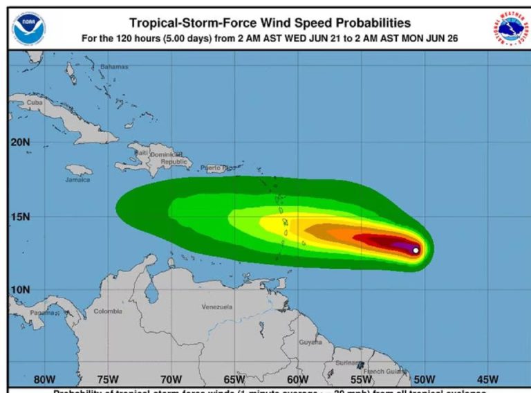 La tormenta tropical Bret aumenta sus vientos sostenidos a 60 millas por hora