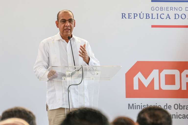 Gobierno entrega en San Luis calles, aceras y contenes construidos con una inversión de RD$260 millones