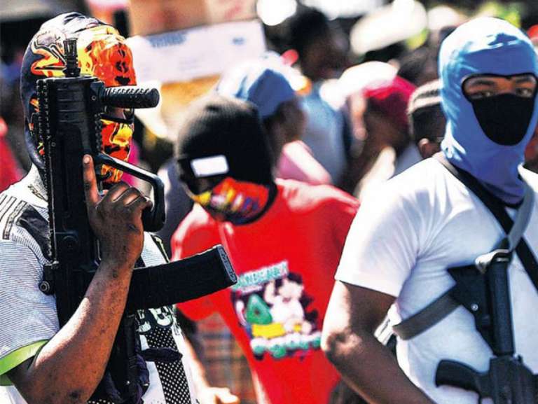 «Aumenta la tensión en la crisis haitiana: El vicecónsul muere de un disparo y se convoca una huelga»