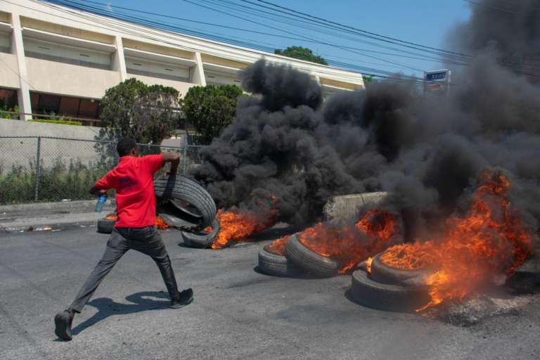 «El impacto de la violencia de pandillas en la economía de Haití: una mirada a las consecuencias en Puerto Príncipe y más allá»