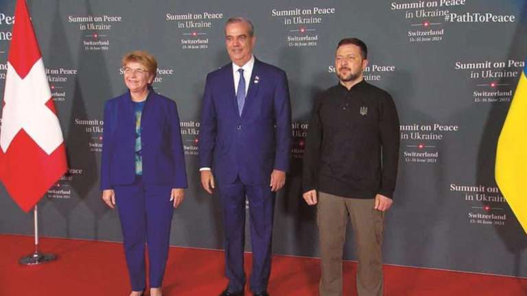 «President Abinader Addresses Impact of War on Dominican Economy at International Summit»