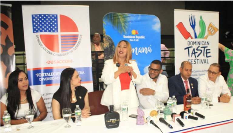Reconocen 12 periodistas y comunicadores en apertura del Dominican Taste Festival 2024, del 26 al 30 de junio
