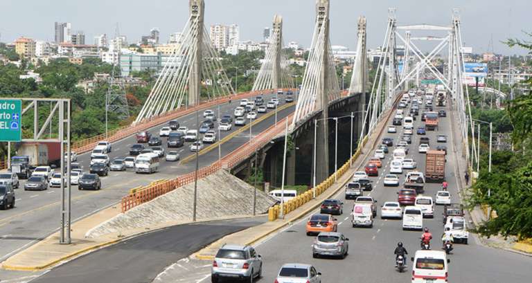 Hasta el sábado 17, continuarán cerrados al tránsito vehicular más de treinta pasos a desnivel y puentes por mantenimiento, informa MOPC