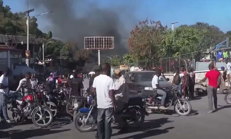 Pandillas desatan nuevo ataque en Puerto Príncipe; Policía promete respuesta