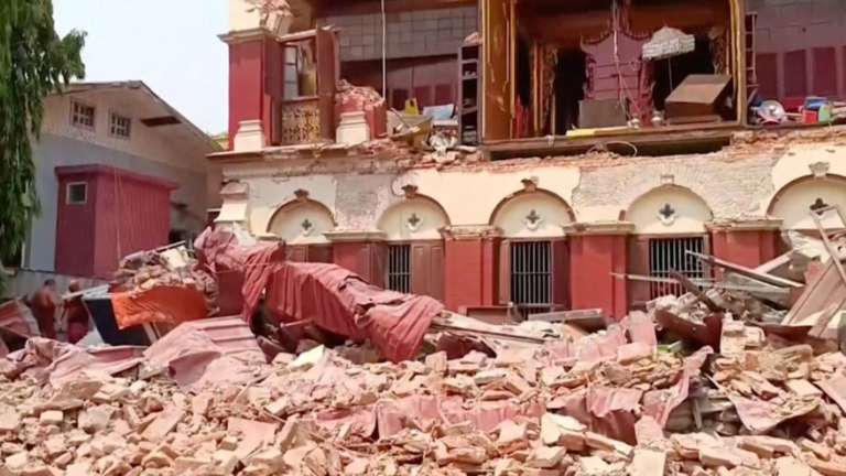 Mas de 150 muertes, hasta ahora por el fuerte sismo en el Sudeste Asiático Mas de 150 muertes, hasta ahora por el fuerte sismo en el Sudeste Asiático