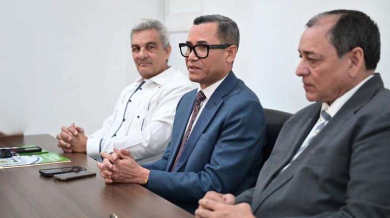 Histórico aumento salarial del 30% para trabajadoras domesticas en República Dominicana