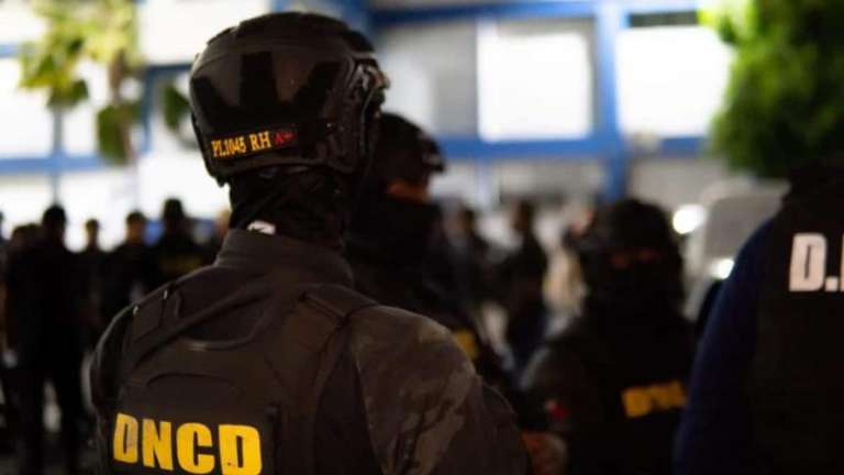 Bandas haitianas armadas ocupan comunidad de Caobas, generando tensión en zona fronteriza con Elías Piña