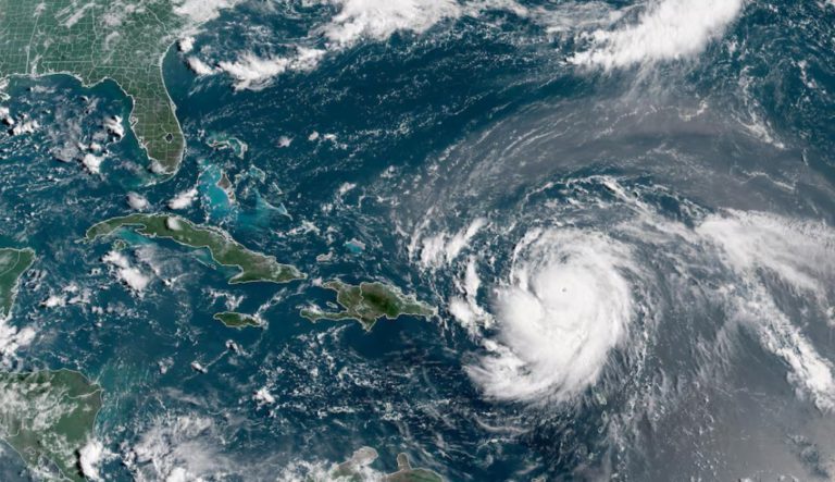 Huracán Erin se intensifica y alcanza categoría 5: avisos activos en el Caribe