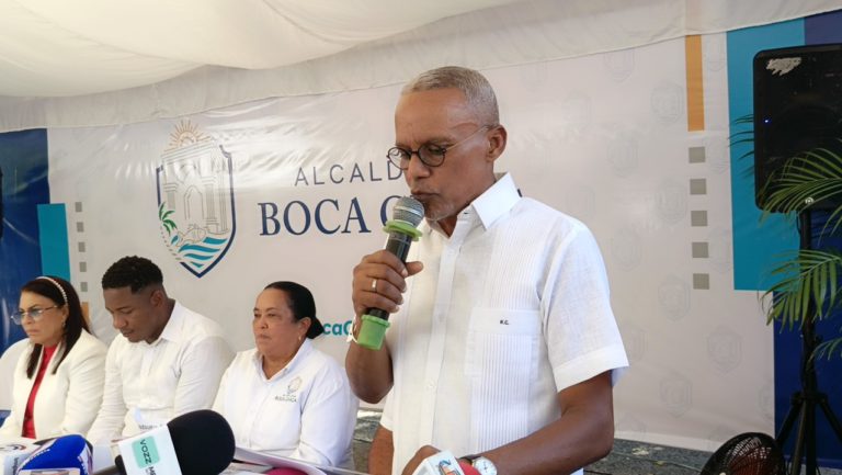 Alcaldía de Boca Chica pone en marcha moderno plan de saneamiento urbano con nuevos equipos