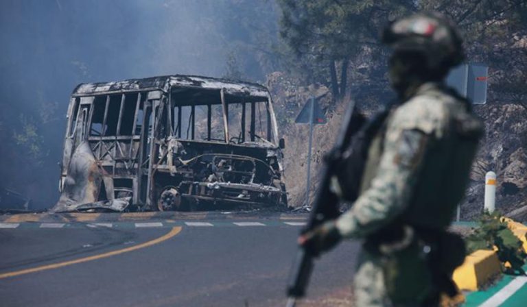 Violencia sacude Jalisco tras la muerte del líder del CJNG: México amanece en alerta por posibles represalias